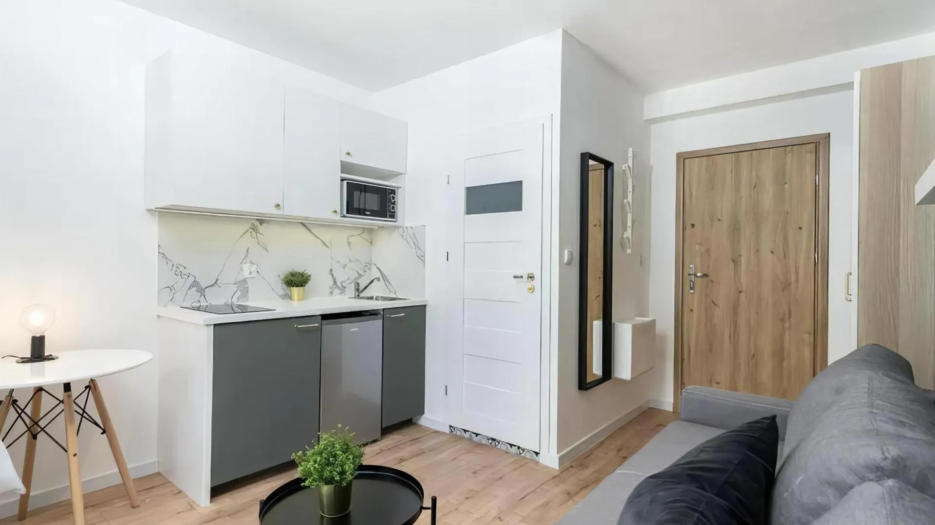 Rentwork - Wiktoryn Studio Warsaw